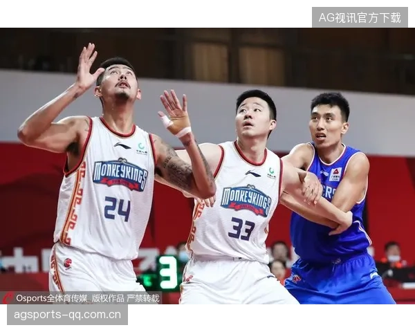 河南俱乐部快速外线渗透持续打散防守结构